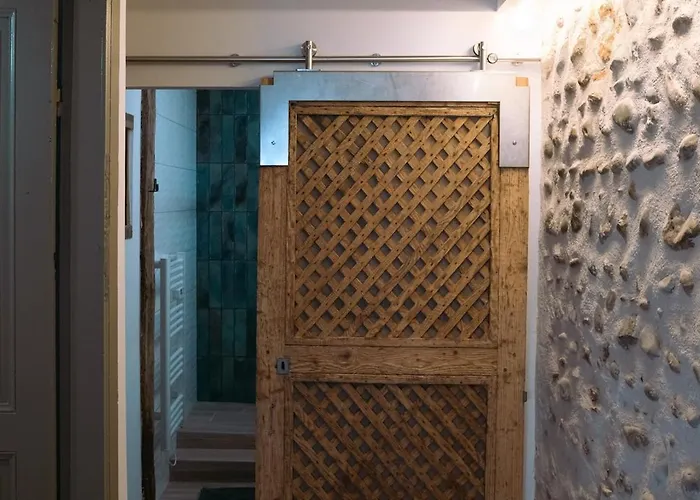 아파트 Appartement Charmant Tournay